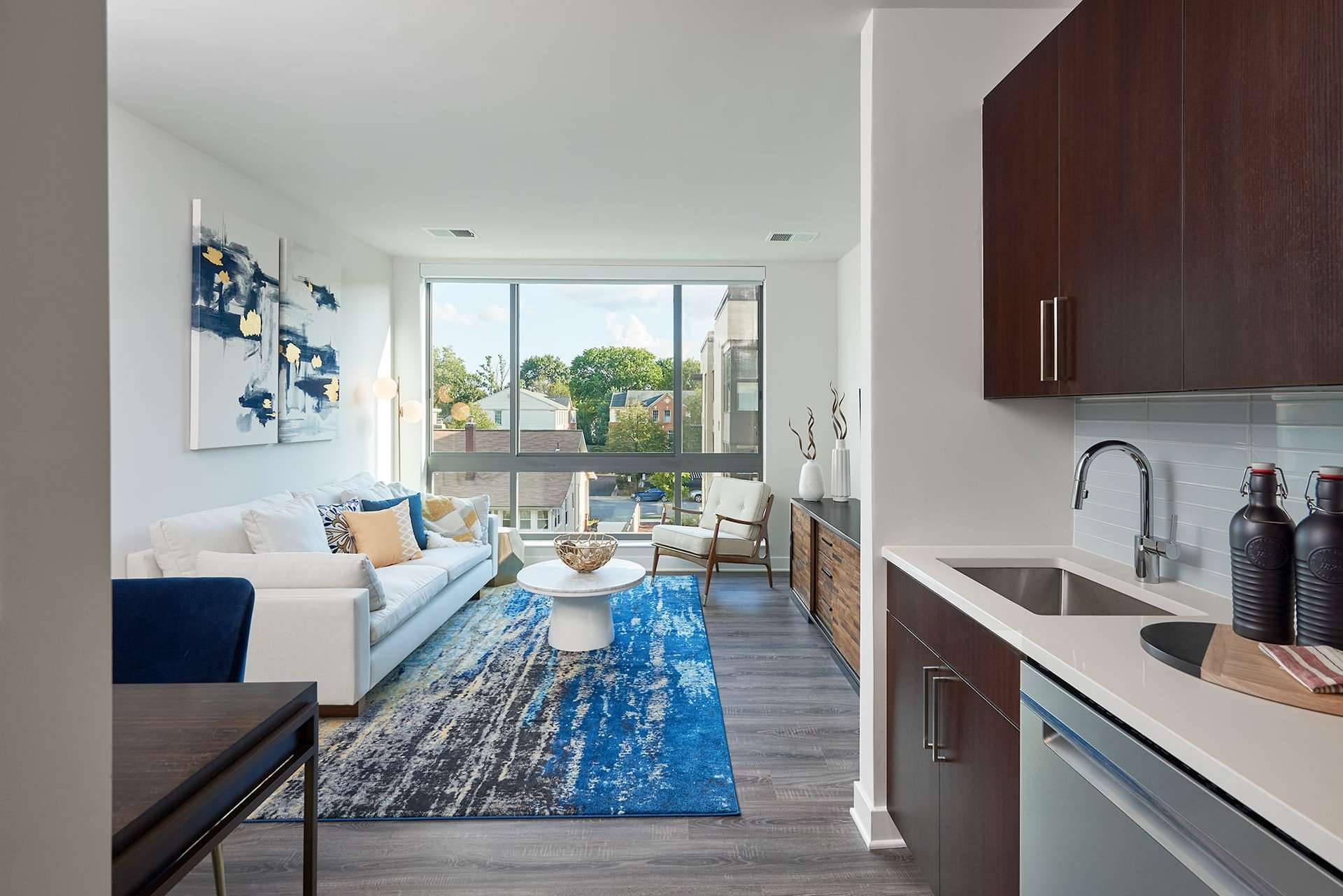 Ten at Clarendon Corporate Living Apartment Locator