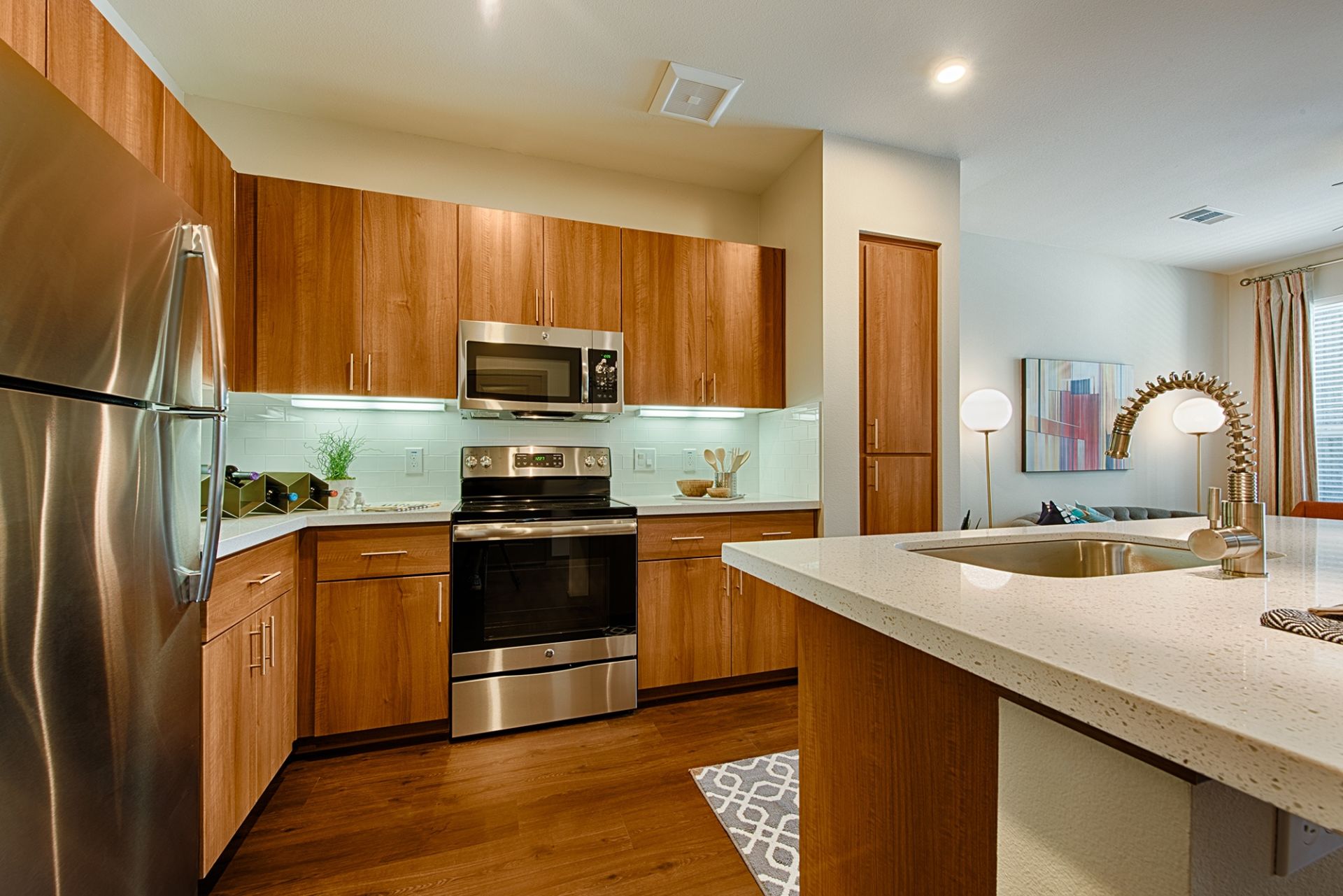 Skye at McClintock Station Corporate Living Apartment Locator