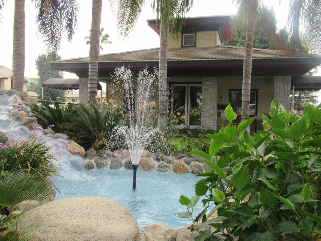 Whispering Meadows Corporate Living Apartment Locator