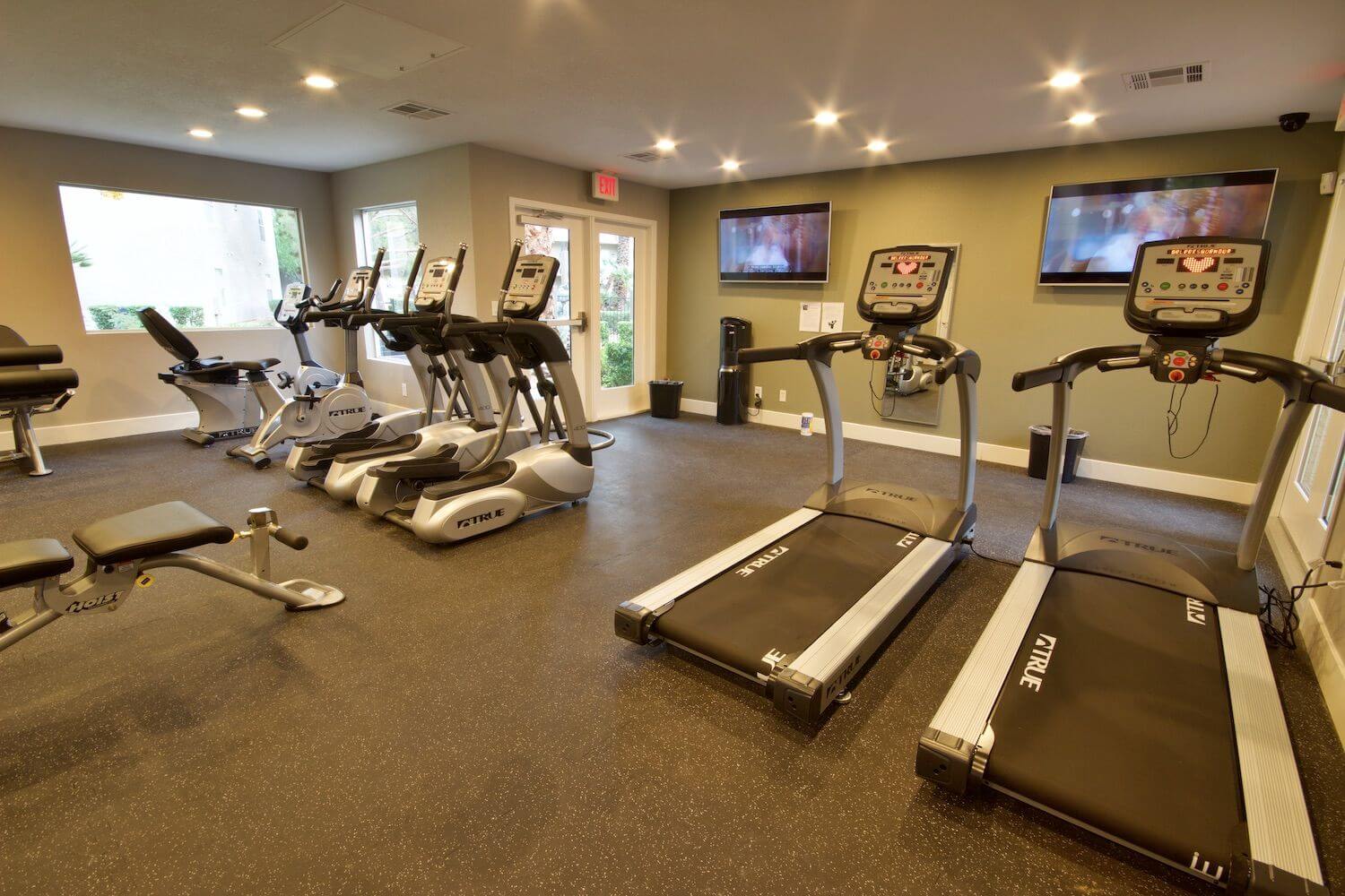 Flamingo Palms Villas – Corporate Living – Apartment Locator